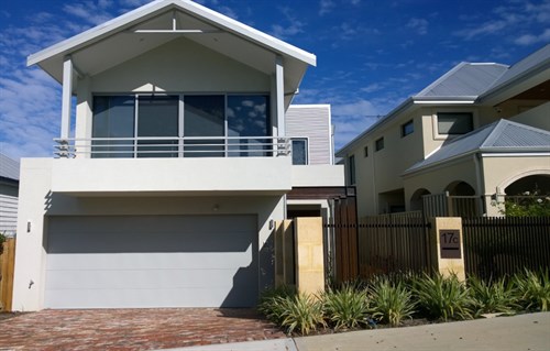 custom gates balustrades and fencing.jpg